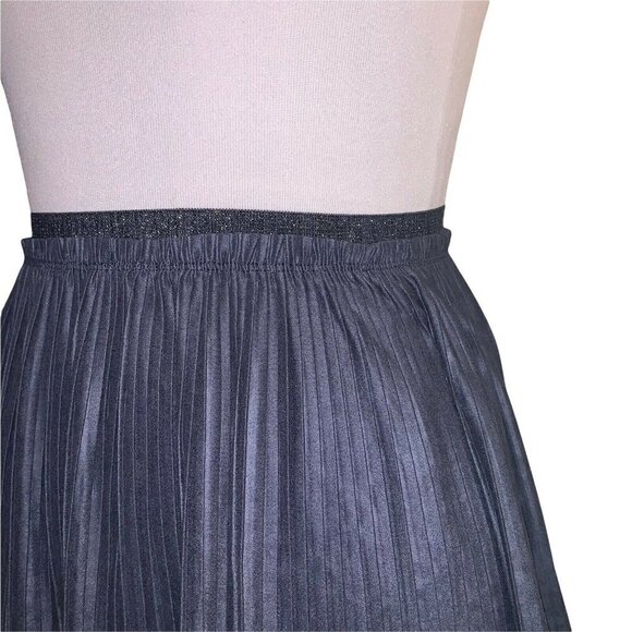 Zara Girl's Size 10 (140) Mini Skirt Accordion Fabric Gray Elastic Waist - Picture 3 of 5